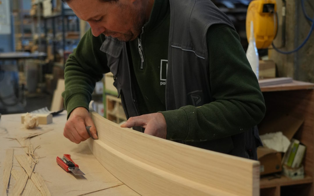 Il legno si muove. E noi lo ascoltiamo.